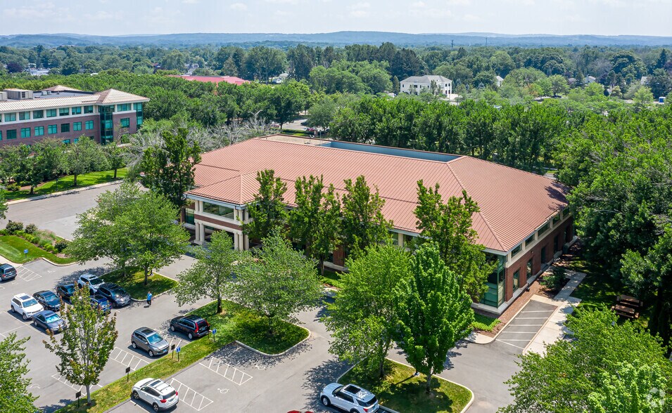 More Photos Of 115 Glastonbury Blvd, Glastonbury Office For Lease