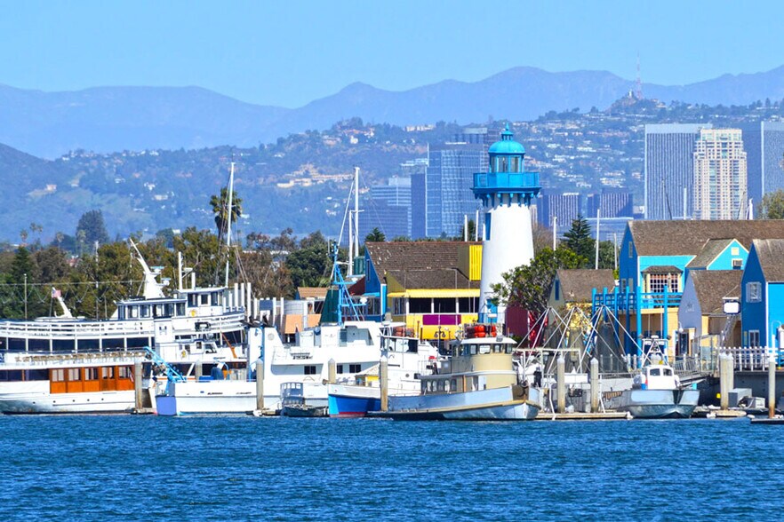13737 Fiji Way, Marina Del Rey, CA 90292 Retail For Lease