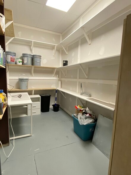 More Photos Of 640-668 Shell Dr, Spring Lake Storefront For Lease