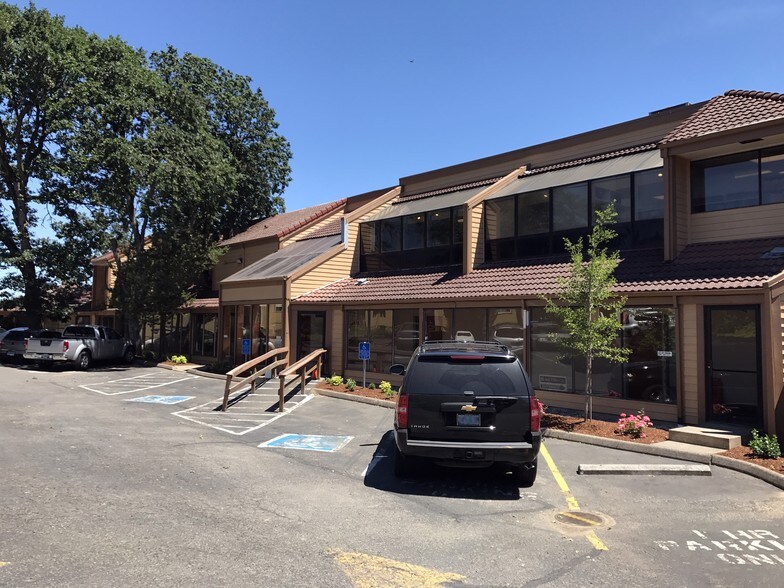 More Photos Of 525 Glen Creek Rd NW, Salem Office For Sale