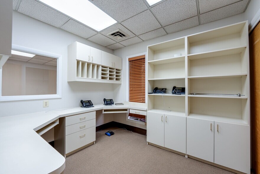 More Photos Of 8303 Arlington Blvd, Fairfax Medical For Sale