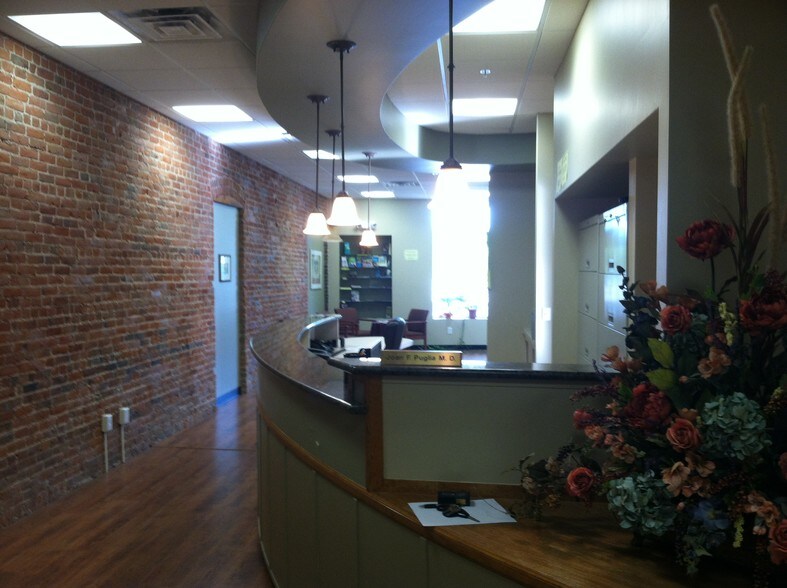More Photos Of 30 Bridge St, New Milford Storefront Retail Office For Lease