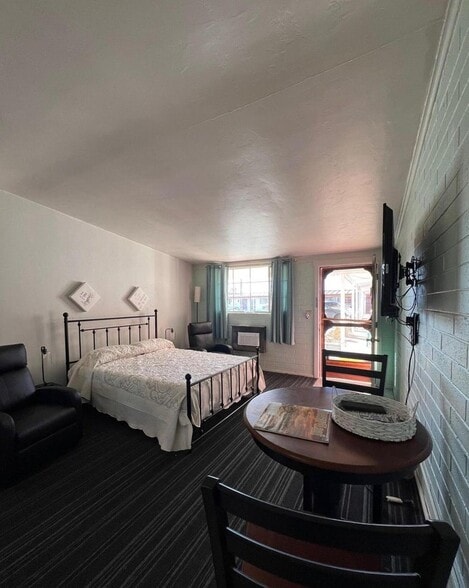 More Photos Of 1150 S Highway 80, Benson Hotel For Sale