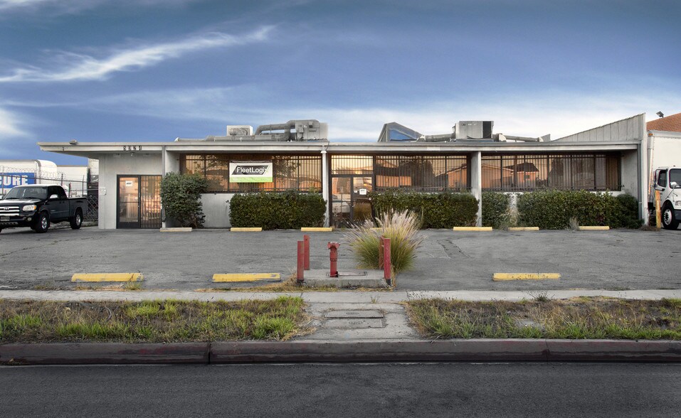 More Photos Of 8924 Bellanca Ave, Los Angeles Unknown For Lease