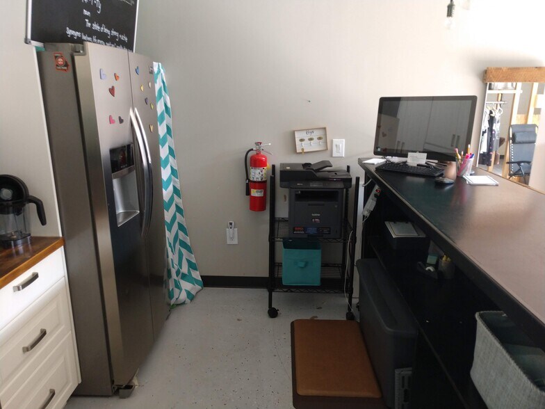 More Photos Of 409 Mead Rd, Decatur Loft Creative Space For Sale