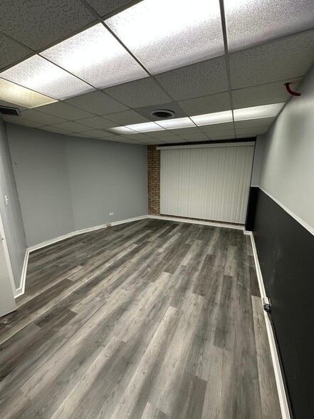 More Photos Of 3344 Ridge Rd, Lansing Apartments For Lease