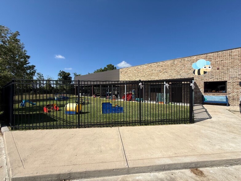 More Photos Of 6130 Muela Creek Dr, Beaumont General Retail For Sale