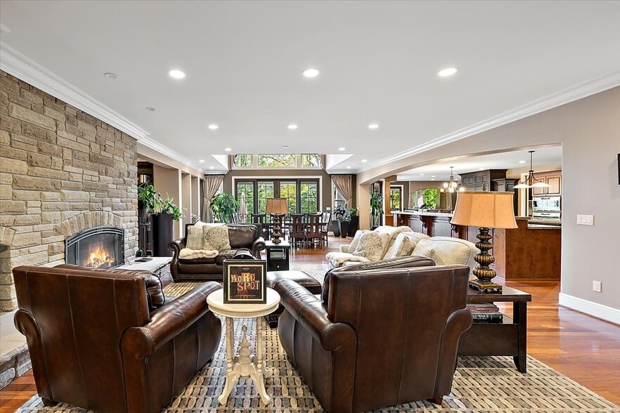 More Photos Of 1330 Oxford Rd, Bloomfield Hills Specialty For Sale