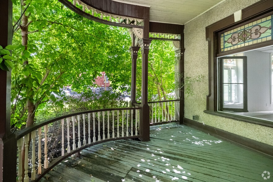 More Photos Of 245 Laurier Av E, Ottawa Apartments For Sale