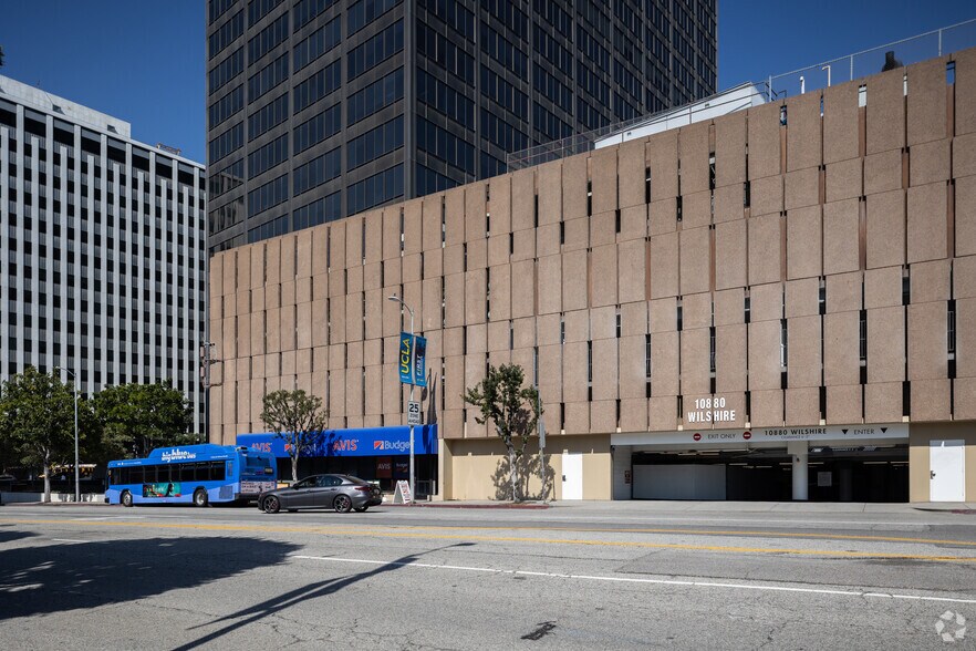 More Photos Of 10880 Wilshire Blvd, Los Angeles Loft Creative Space For Lease