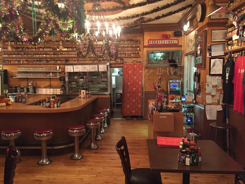 More Photos Of 50 E Washington St, Chicago Office For Sale