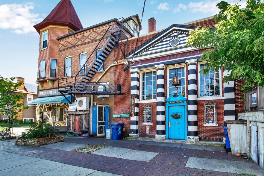 More Photos Of 212-220 Grant St, Buffalo Apartments For Lease