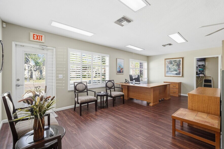 More Photos Of 500-510 Tarpon Ave E, Tarpon Springs Office For Sale