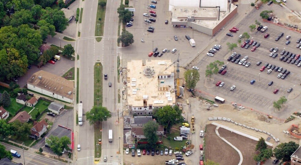 More Photos Of 1252 S Park St, Madison Apartments For Lease