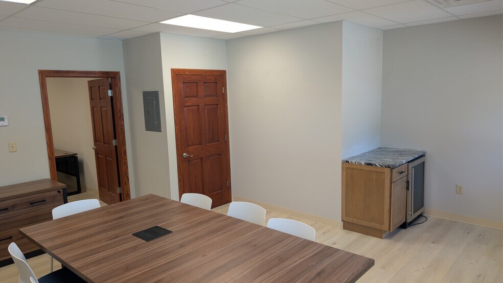 More Photos Of 36591 Center Ridge Rd, North Ridgeville Medical For Lease