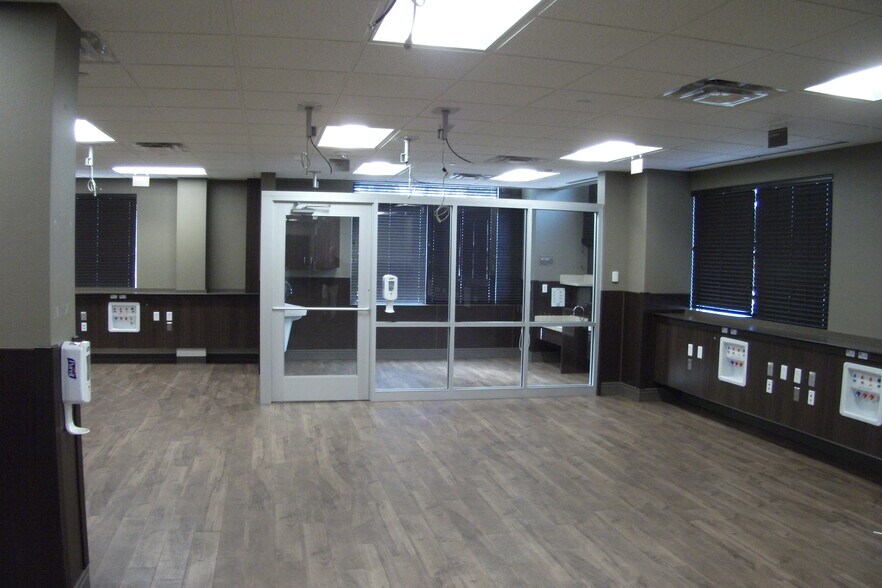 More Photos Of 1300 Venture Way, Casper Office For Lease
