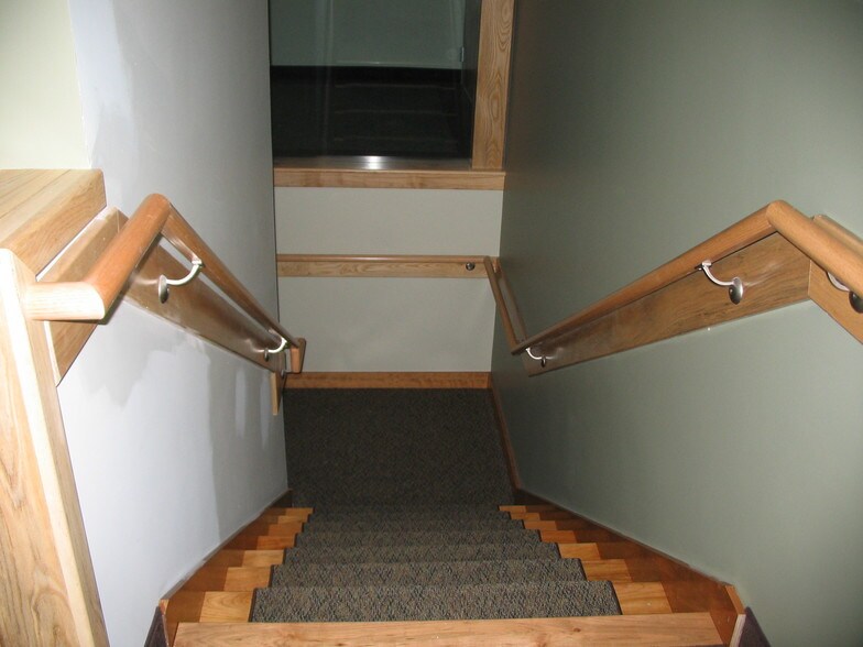 More Photos Of 245 Amity Rd, Woodbridge Storefront Retail Office For Lease