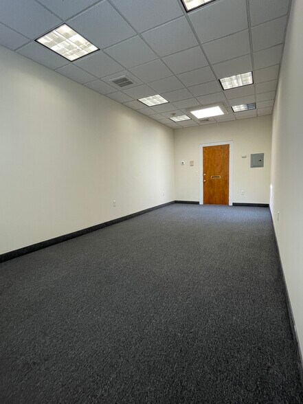 More Photos Of 238 Main St, Hackensack Storefront Retail Office For Lease