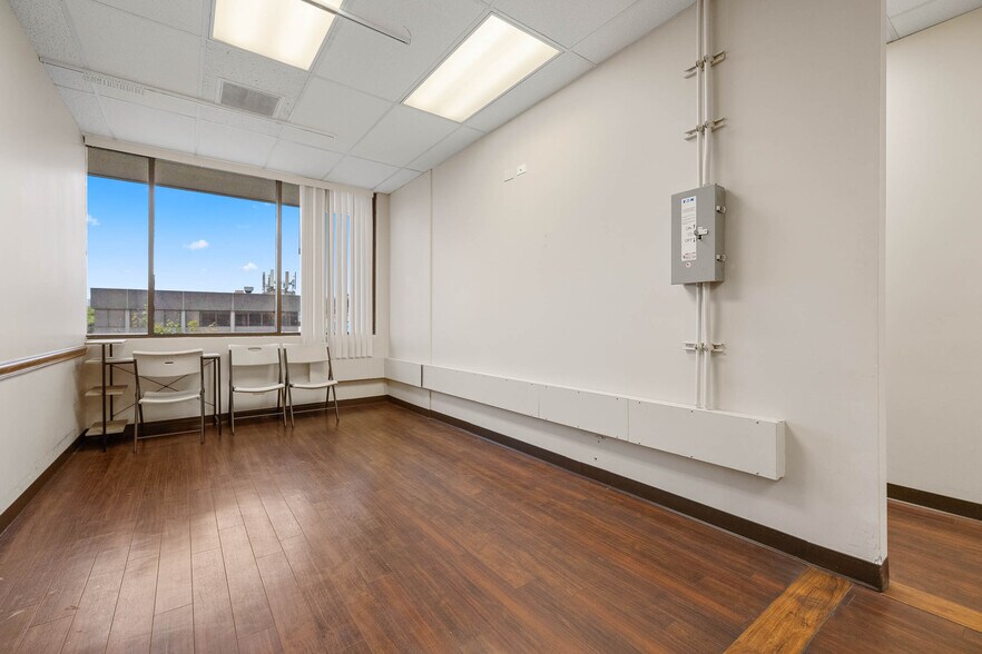 More Photos Of 98-1247 Kaahumanu St, Aiea Office For Sale