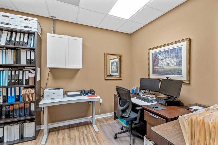 More Photos Of 497 Bramson Ct, Mount Pleasant Office For Lease