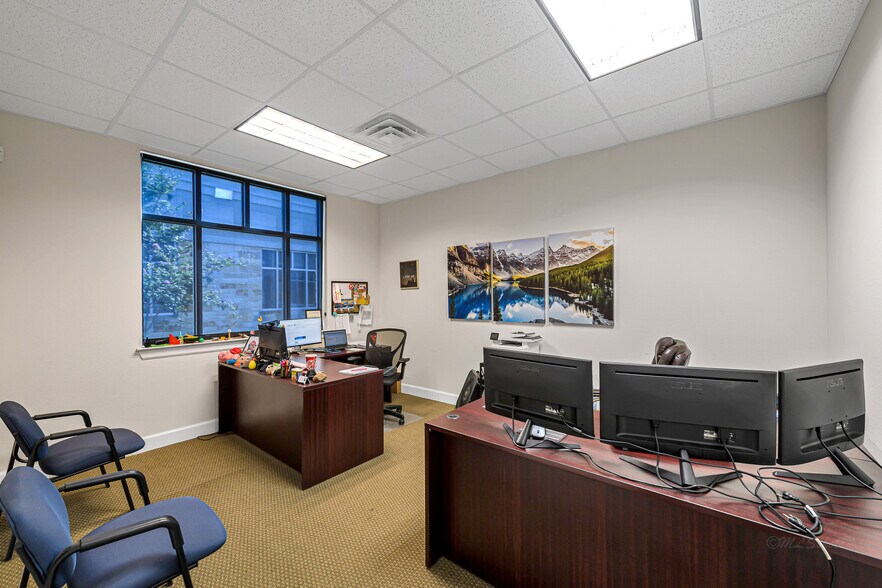 More Photos Of 1526 Katy Gap Rd, Katy Office For Sale