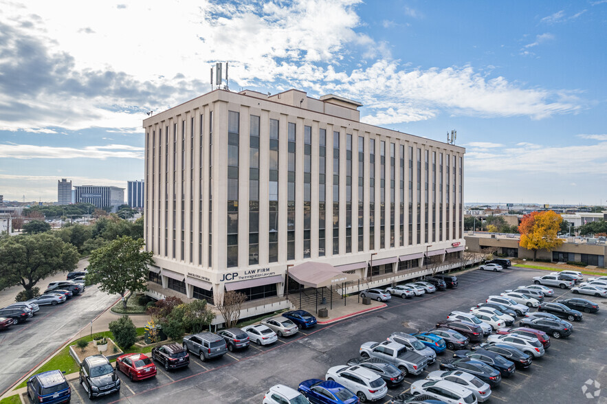 Primary Photo Of 1140 Empire Central Dr, Dallas Office For Lease