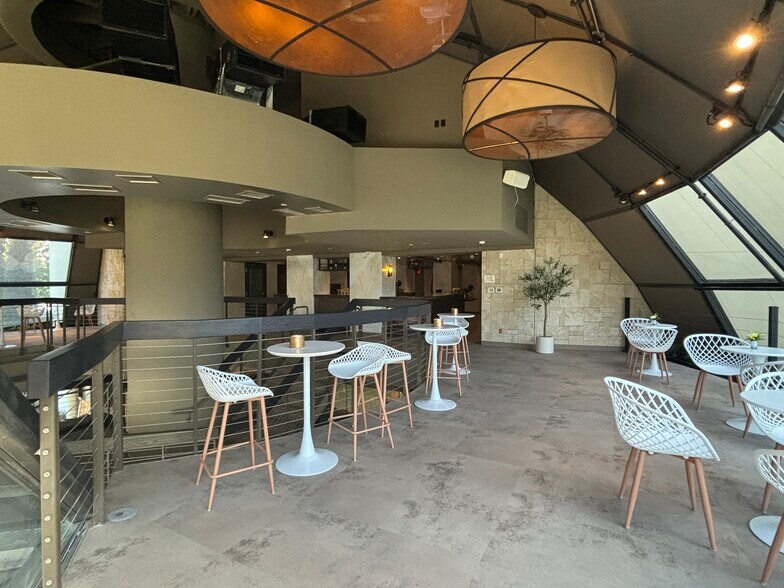 More Photos Of 100-200 Harbor Dr, San Diego Apartments For Sale