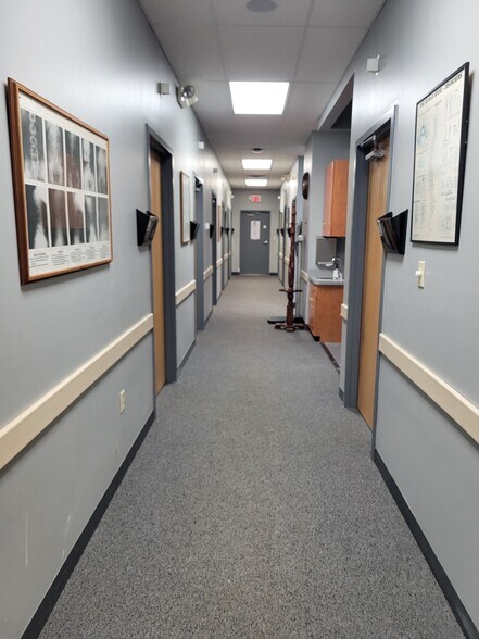 More Photos Of 1288 S Governors Ave, Dover Medical For Sale