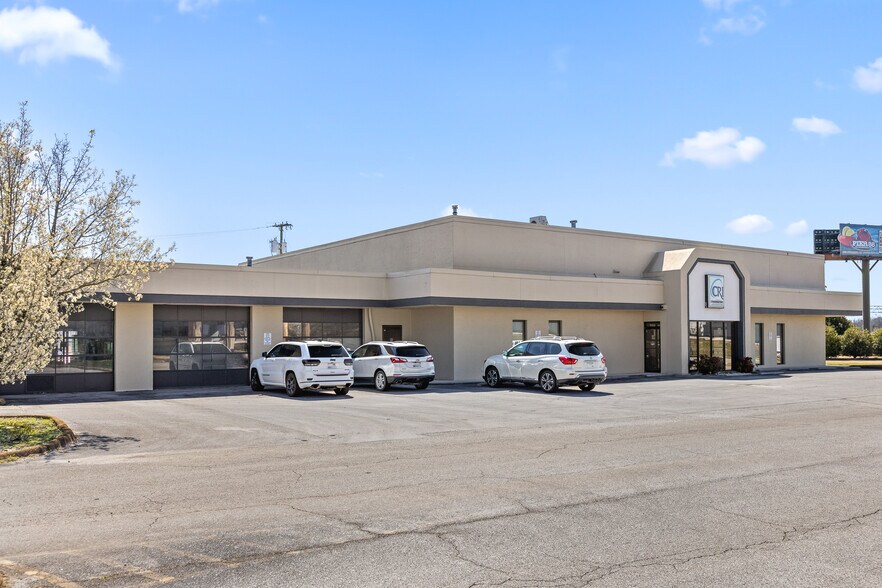 More Photos Of 2256 Encompass Dr, Chattanooga Loft Creative Space For Sale