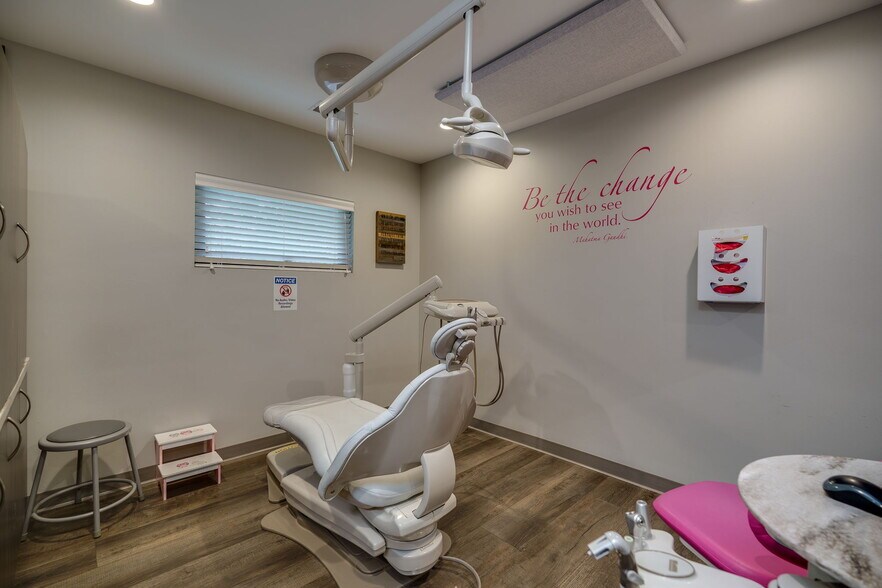 More Photos Of 5671 Far Hills Ave, Dayton Medical For Sale