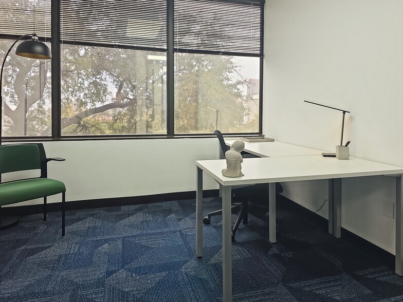 More Photos Of 13747 Montfort Dr, Dallas Coworking Space
