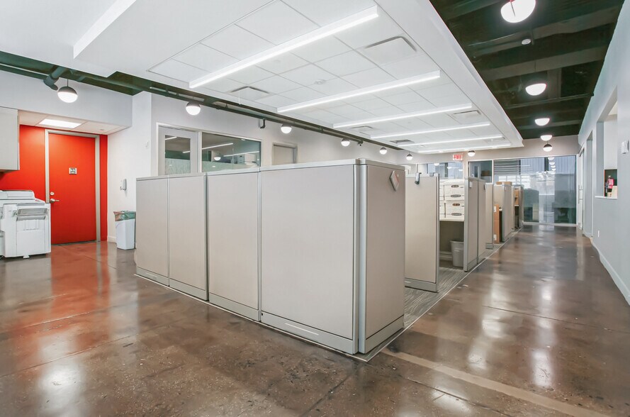 More Photos Of 421 W 54th St, New York Apartments For Lease