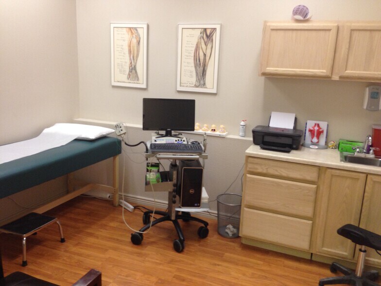 More Photos Of 1755 S 8th St, Colorado Springs Office For Lease