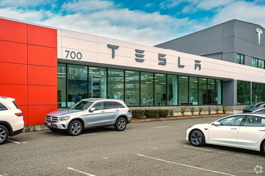Primary Photo Of 700 S Grady Way, Renton Auto Dealership For Sale