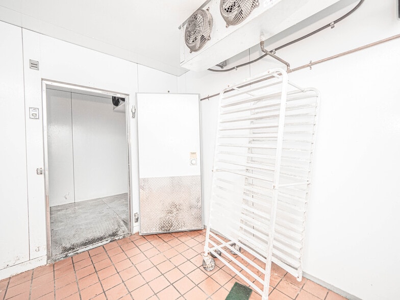 More Photos Of 401 Walker Dr, Henderson General Retail For Sale