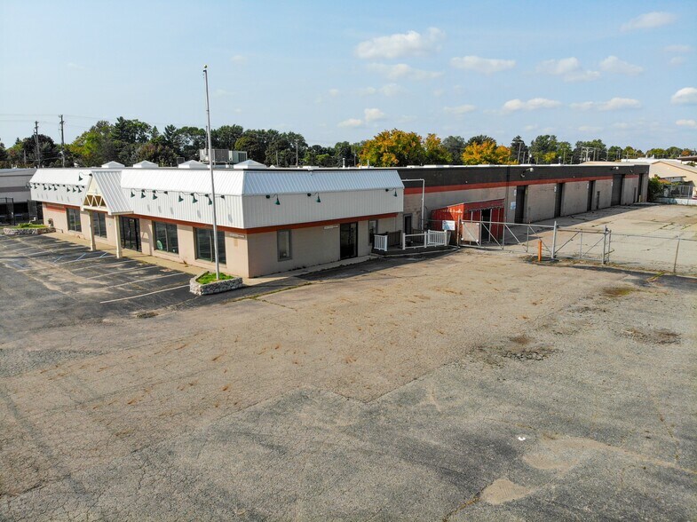 More Photos Of 1325 E Jolly Rd, Lansing Warehouse For Sale
