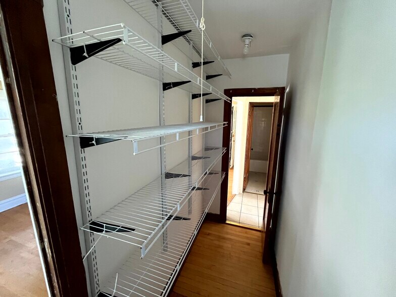 More Photos Of 4929 W Warwick Ave, Chicago Apartments For Sale