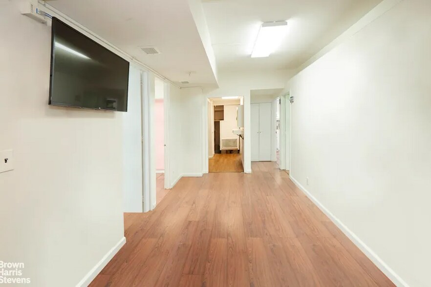More Photos Of 11 E 86th St, New York Apartments For Sale