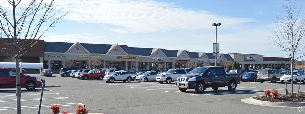 More Photos Of 9621-9699 W Broad St, Glen Allen General Retail For Lease