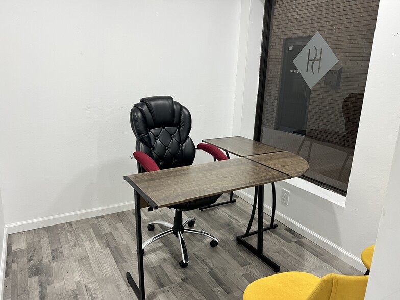 More Photos Of 7200 S Pennsylvania Ave, Oklahoma City Office Residential For Lease