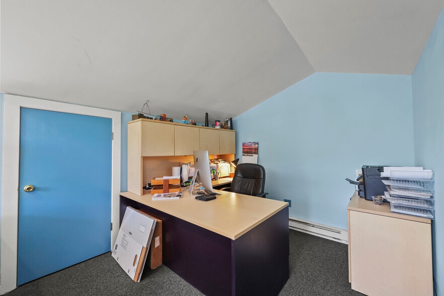 More Photos Of 8 Center St, West Stockbridge Restaurant For Sale