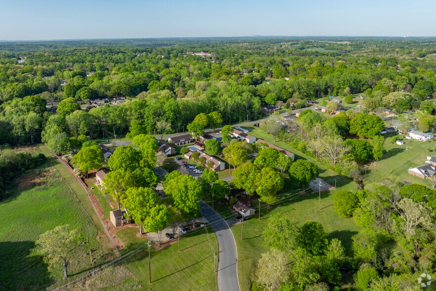 More Photos Of 908 Hampton St, Shelby Apartments For Sale