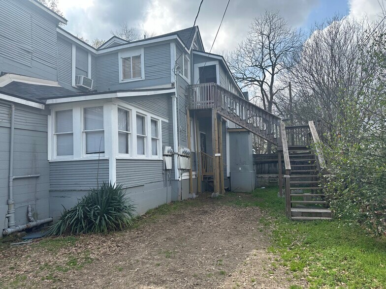 More Photos Of 1106 Esplanade St, Marshall Apartments For Sale