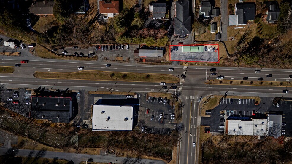 More Photos Of 700 Volunteer Pky, Bristol Auto Dealership For Sale