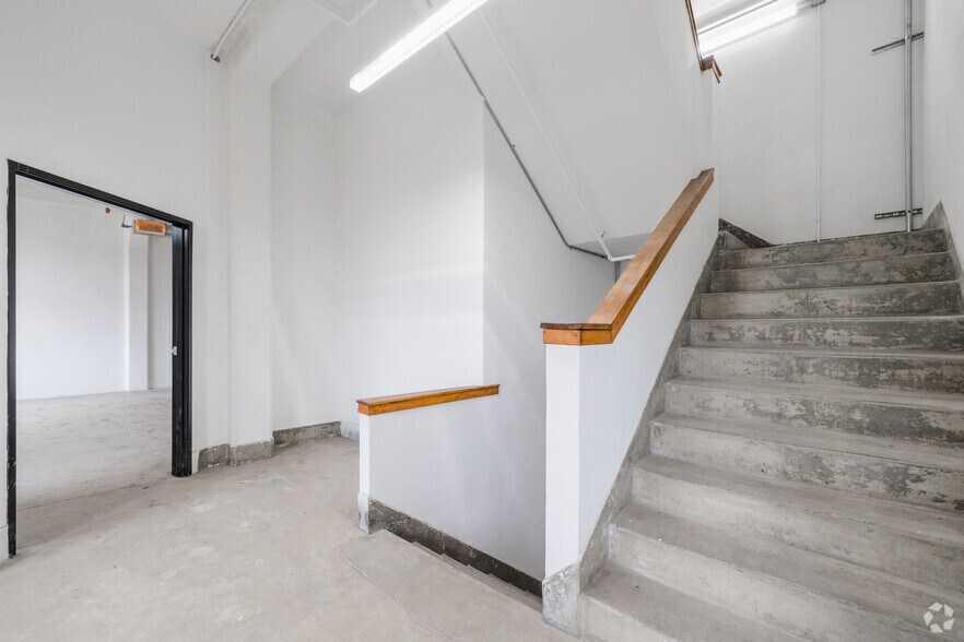 More Photos Of 737 S Broadway, Los Angeles Loft Creative Space For Sale