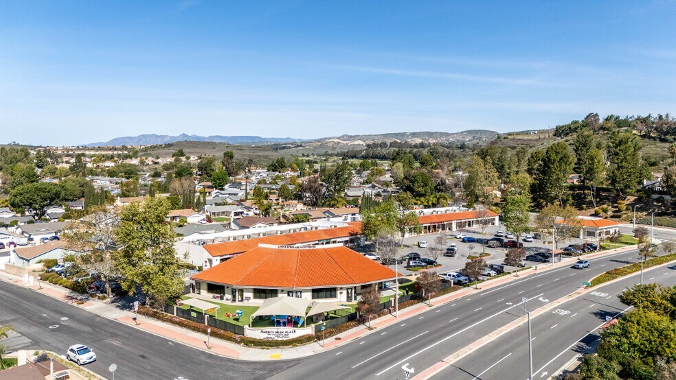 More Photos Of 14711 Princeton Ave, Moorpark Freestanding For Sale