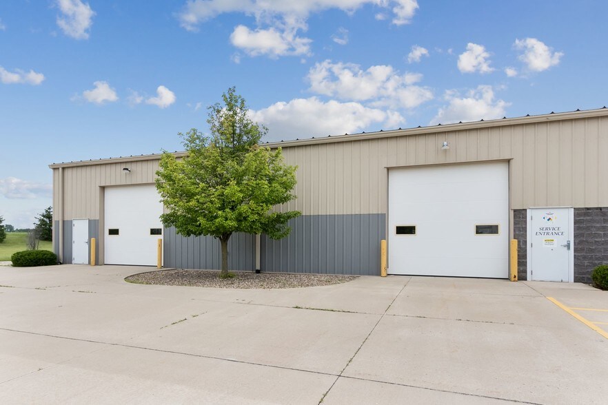 More Photos Of 801 62nd St, Marion Showroom For Sale