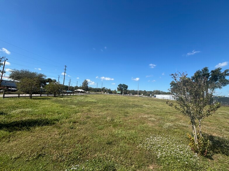 More Photos Of 8595 W Goodman Ln, Homosassa Industrial For Lease