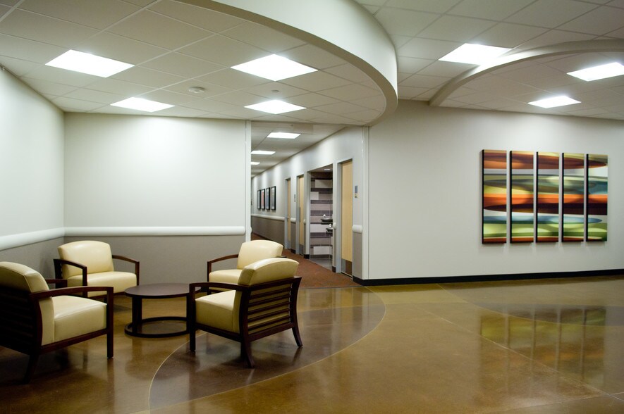 More Photos Of 400 W Arbrook Blvd, Arlington Medical For Lease