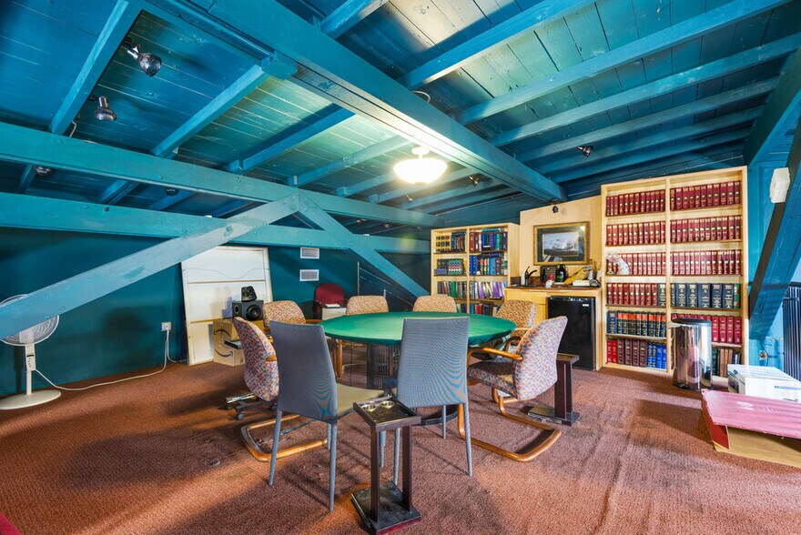 More Photos Of 122 S Calhoun St, Tallahassee Office For Lease